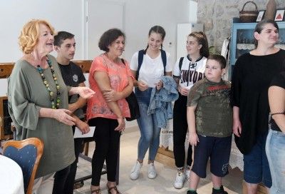 DESA - STIPENDIJE, 27.09.2019. BY ZT - (10).JPG